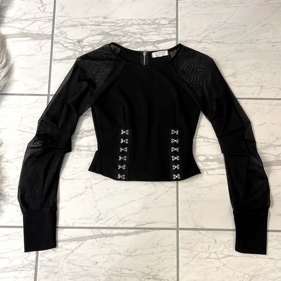 Tops - Beautiful black blouse 😍